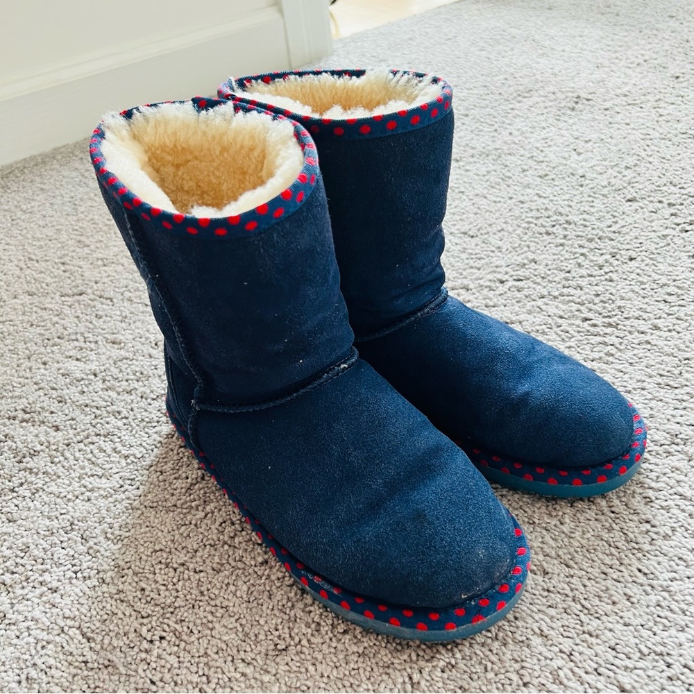 Classic Short Women's Navy Winter Boots with Red Polk dots